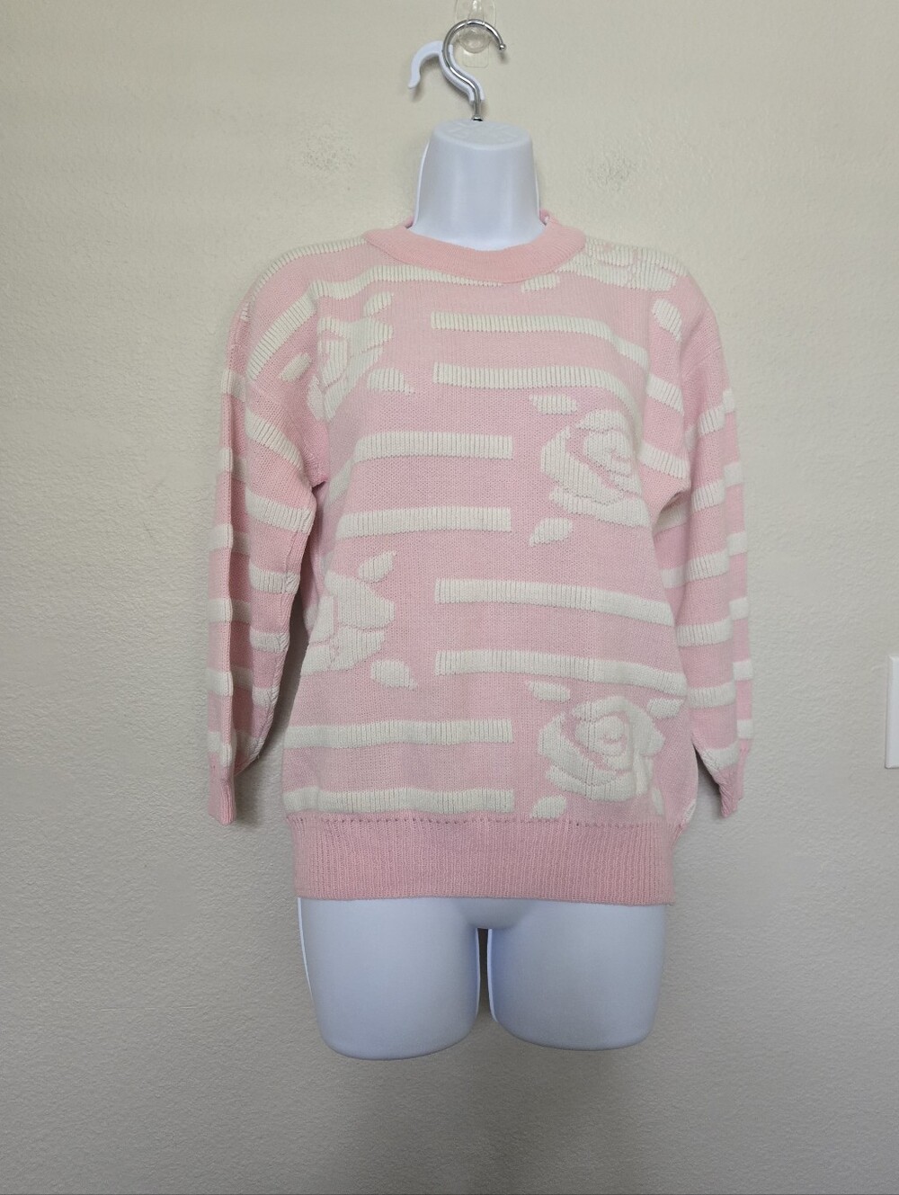 Vintage 80s 90s Pink Roses Crewneck Knit Sweater XS Coquette Retro